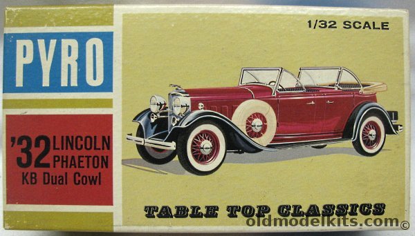 Pyro 1/32 1932 Lincoln KB Dual Cowl Phaeton, C340-79 plastic model kit